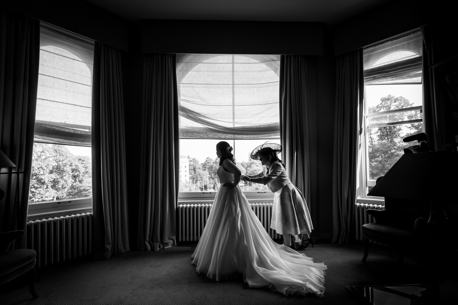Principal Hotel York Wedding Photographer - bride getting ready
